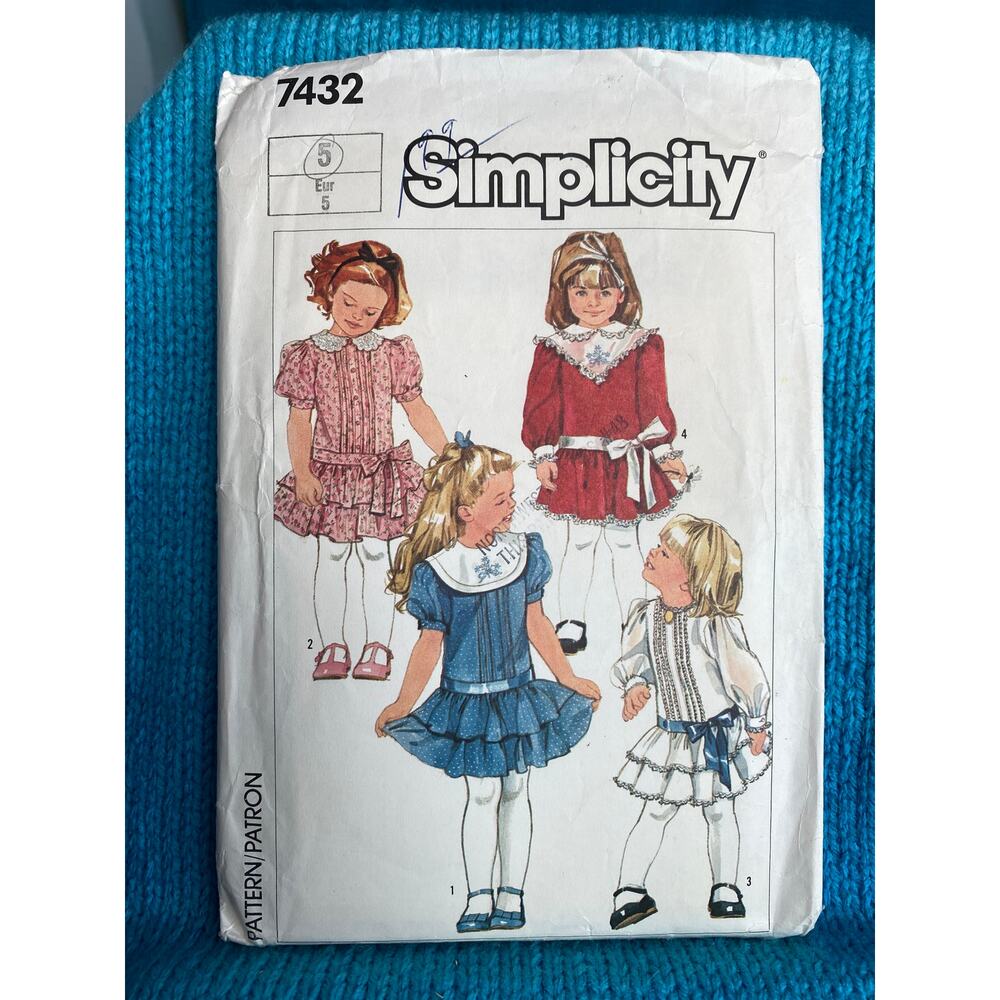 Simplicity 7432 Sewing pattern girls dress drop waist tiered hem size 5